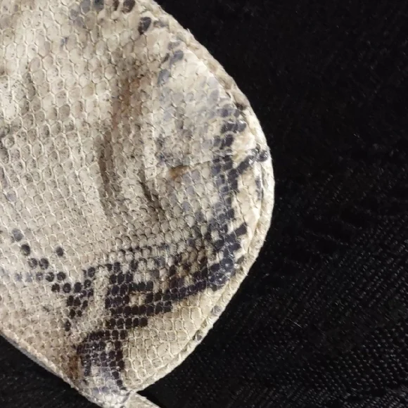 Coach Kristen Cream and Black Embossed Python Snakeskin Wristlet - Picture 6 of 10